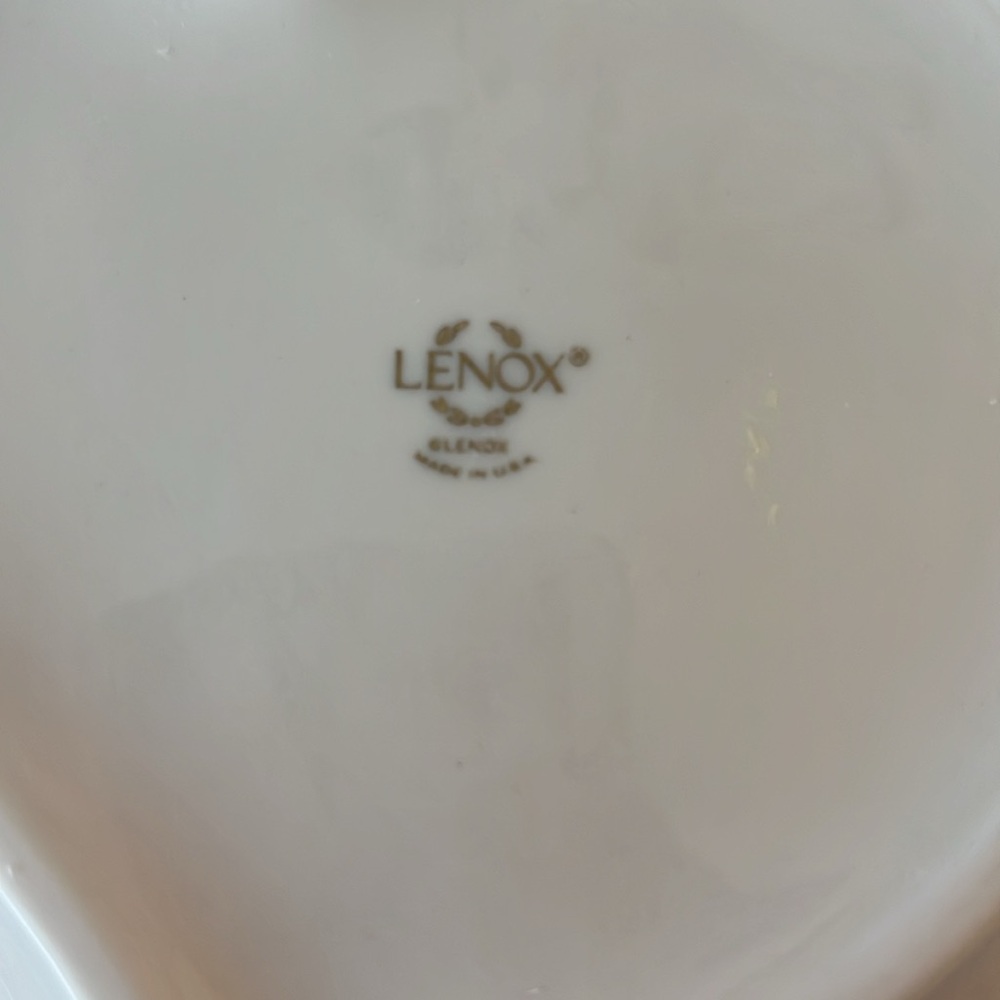 Vintage LENOX China Ivory with Gold Rimmed Heart Shaped Dish - Picture 7 of 9